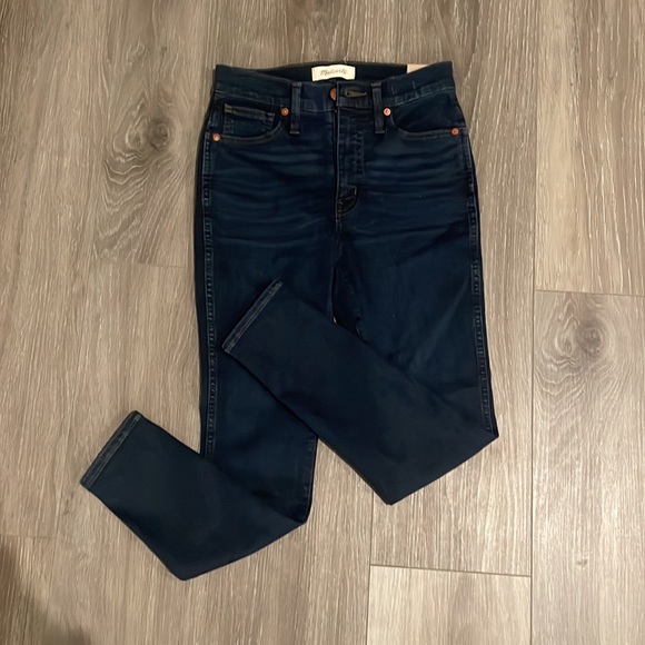 Madewell Dark Wash Skinny Jeans - Picture 2 of 4